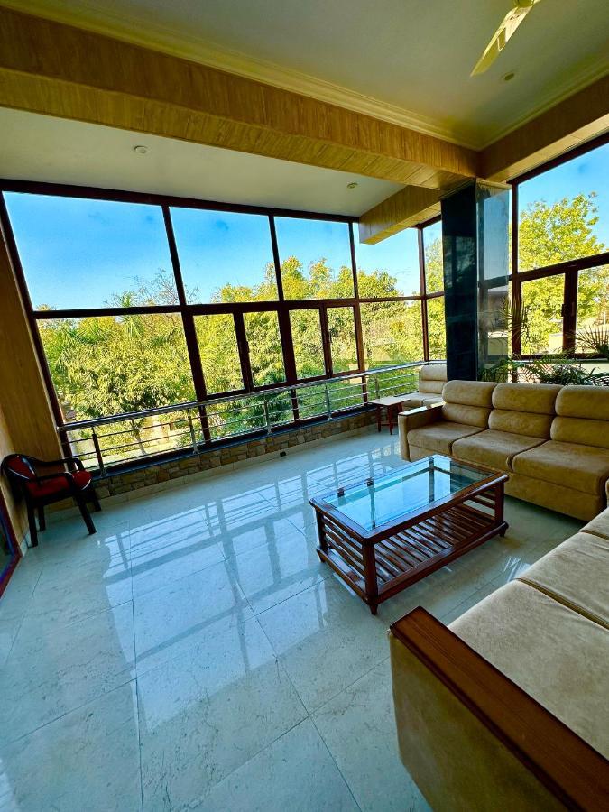 Kaashi Flora Villa พาราณสี ภายนอก รูปภาพ